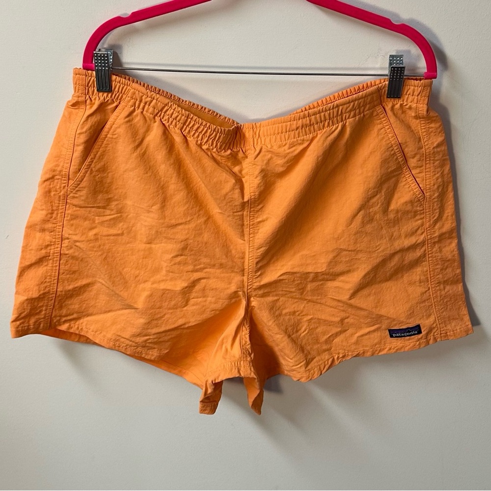 PATAGONIA men's orange peach netplus shell 5" baggies shorts, XL.